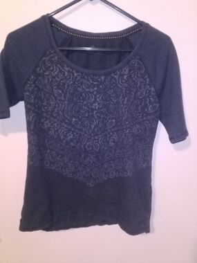 Carhartt Women's Dark Blue Short Sleeve Scoop Neck Tee with Subtle Pattern